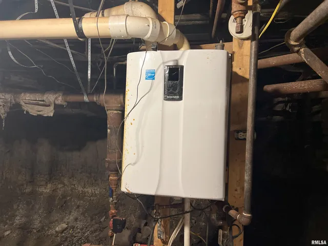 $50,000 | 232 Westminster Street, Jacksonville, IL 62650