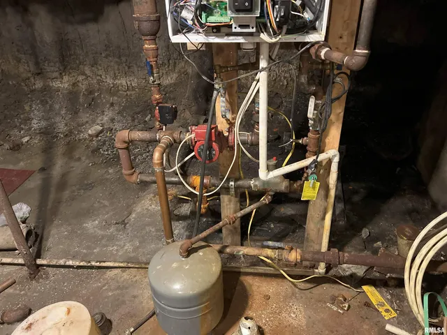 $50,000 | 232 Westminster Street, Jacksonville, IL 62650