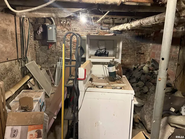 $50,000 | 232 Westminster Street, Jacksonville, IL 62650