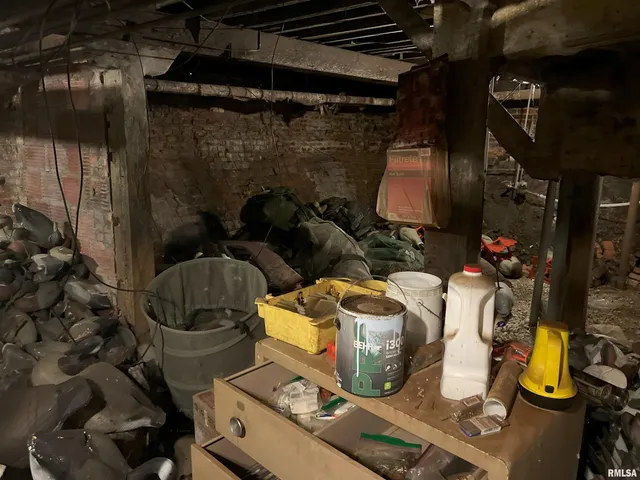 $50,000 | 232 Westminster Street, Jacksonville, IL 62650