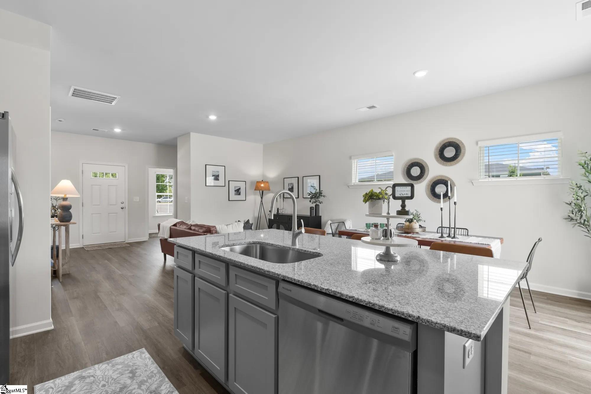 107 Pendleton Place Way Pendleton, SC 29670 - Photo 3 of 7