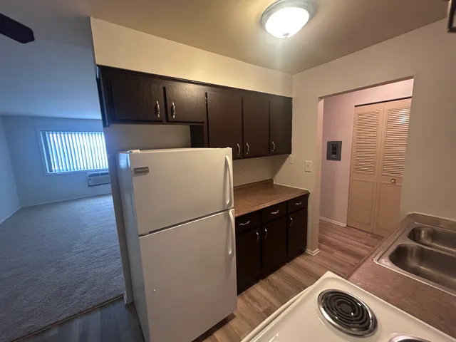 $1,350 | 7300 West North Avenue, Unit 5C, Elmwood Park, IL 60707