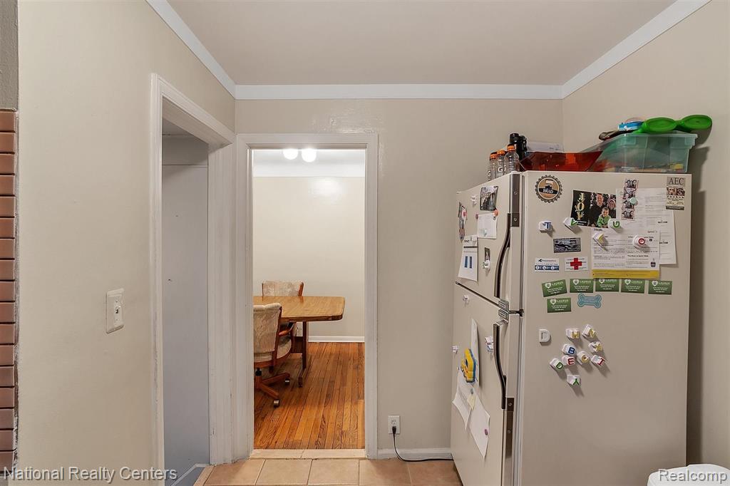 2824 Crooks Road Royal Oak, MI 48073 - Photo 14 of 31