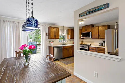 $685,000 | 7 Bonnie Briar Drive, Osterville, MA 02655