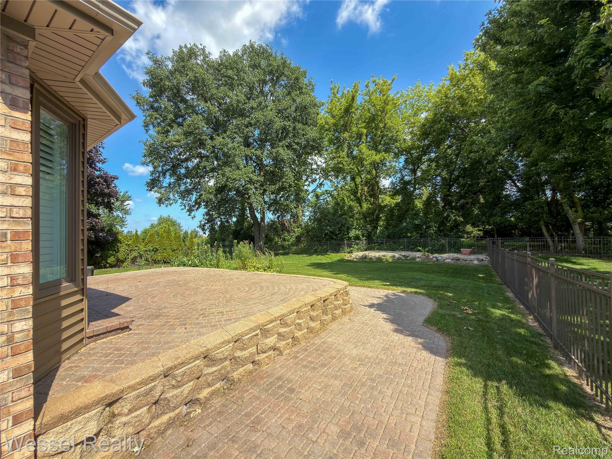 17575 Rocco Drive Macomb, MI 48044 - Photo 39 of 41 rocco-039.jpg