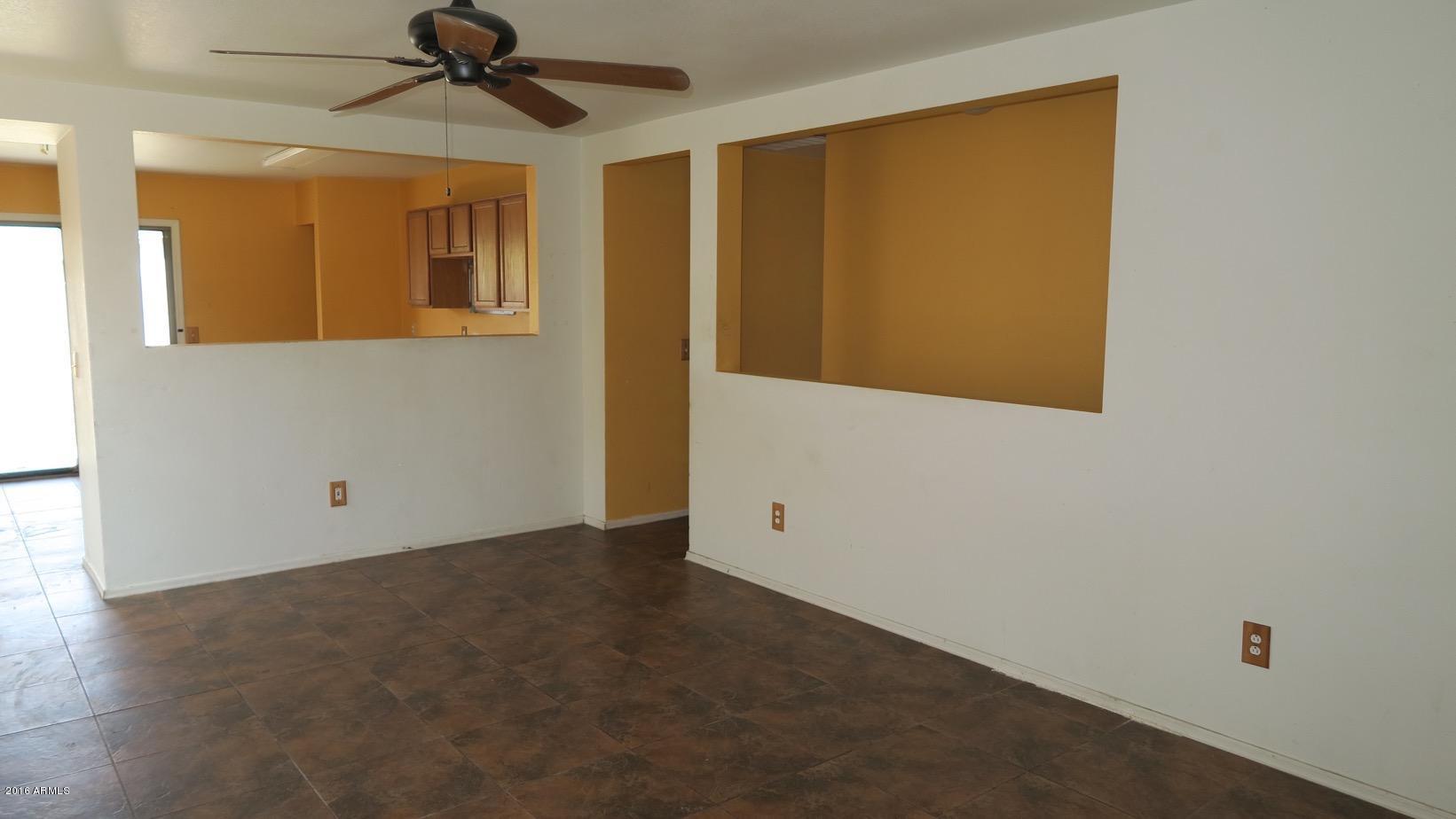11622 West Charter Oak Road El Mirage, AZ 85335 - Photo 3 of 17 Great Room