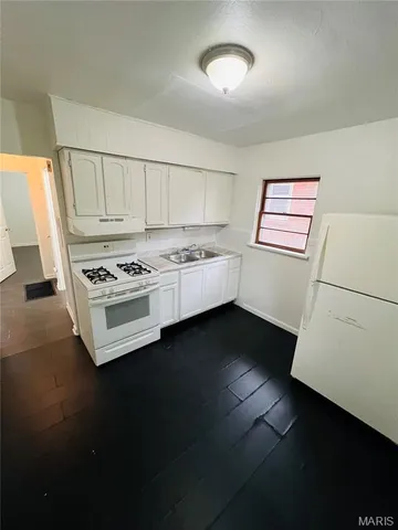 $92,900 | 4704 Seattle Street, Northwoods, MO 63121