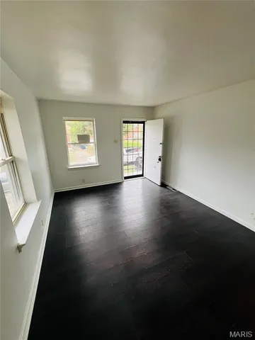 $92,900 | 4704 Seattle Street, Northwoods, MO 63121