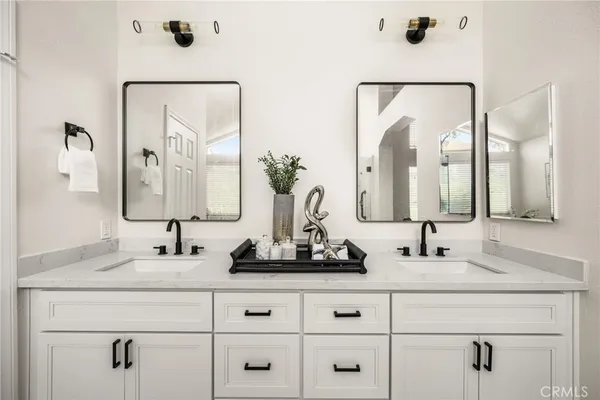 $1,634,888 | 21091 Kensington Lane, Lake Forest, CA 92630