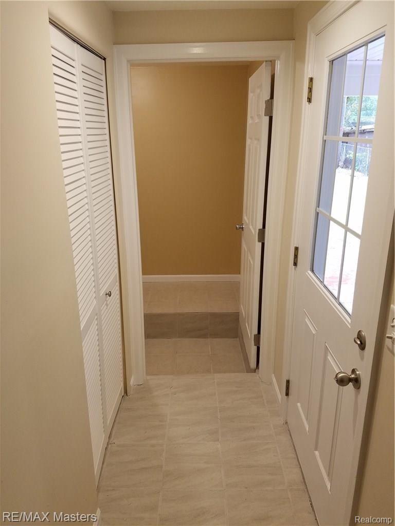 21138 Middlebelt Road New Boston, MI 48164 - Photo 40 of 42 20170829_135504.jpg