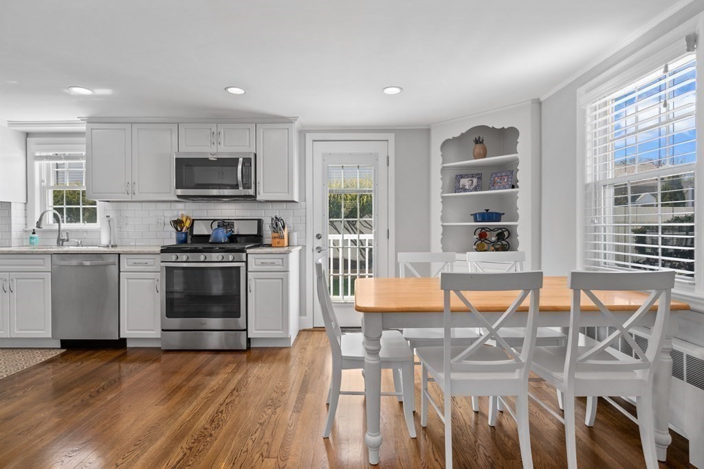 33 Leonard Road Melrose, MA 02176 - Photo 8 of 36 Gallery Image 8