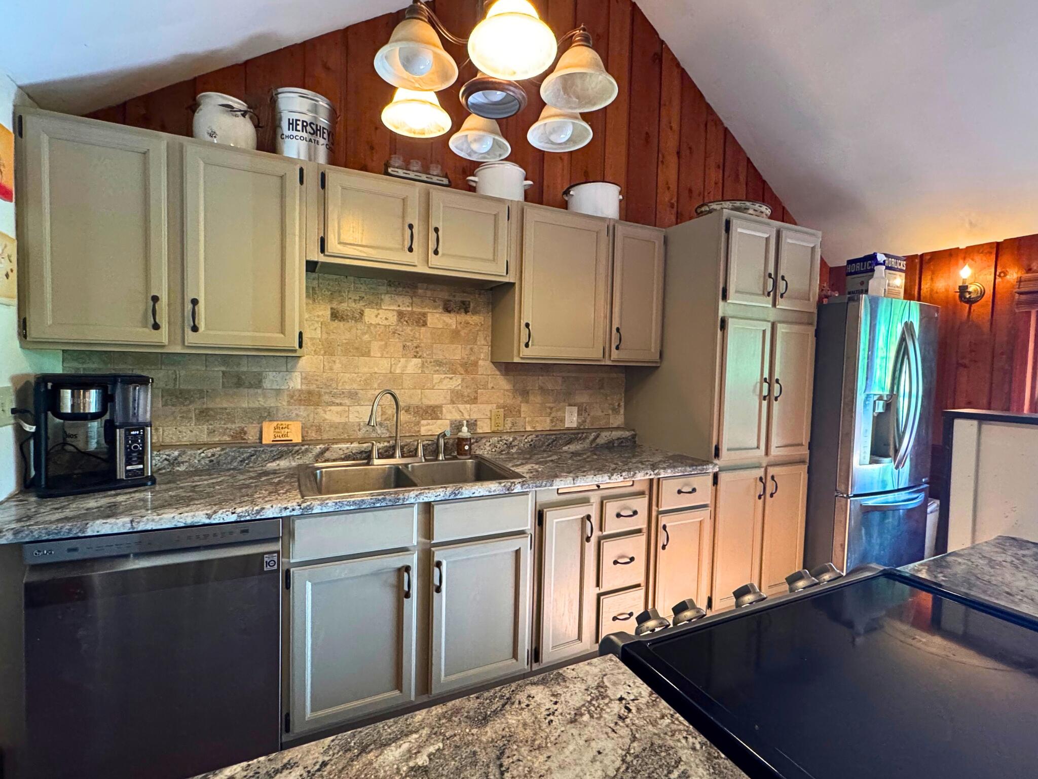 W3488 Elmwood Road Neosho, WI 53059 - Photo 12 of 51 Kitchen/Dining (M)