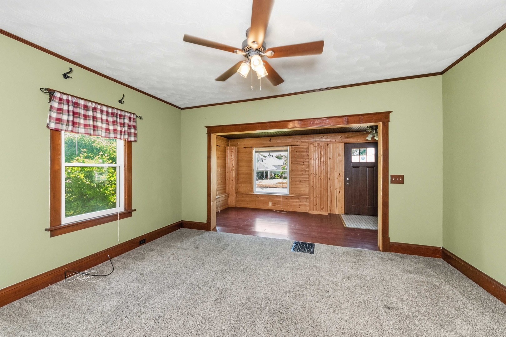 412 West 5th Street Minonk, IL 61760 - Photo 5 of 23 an empty room with windows and closet