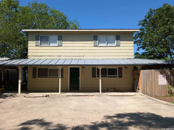 $1,095 | 164 South Union Avenue, Unit 102, New Braunfels, TX 78130