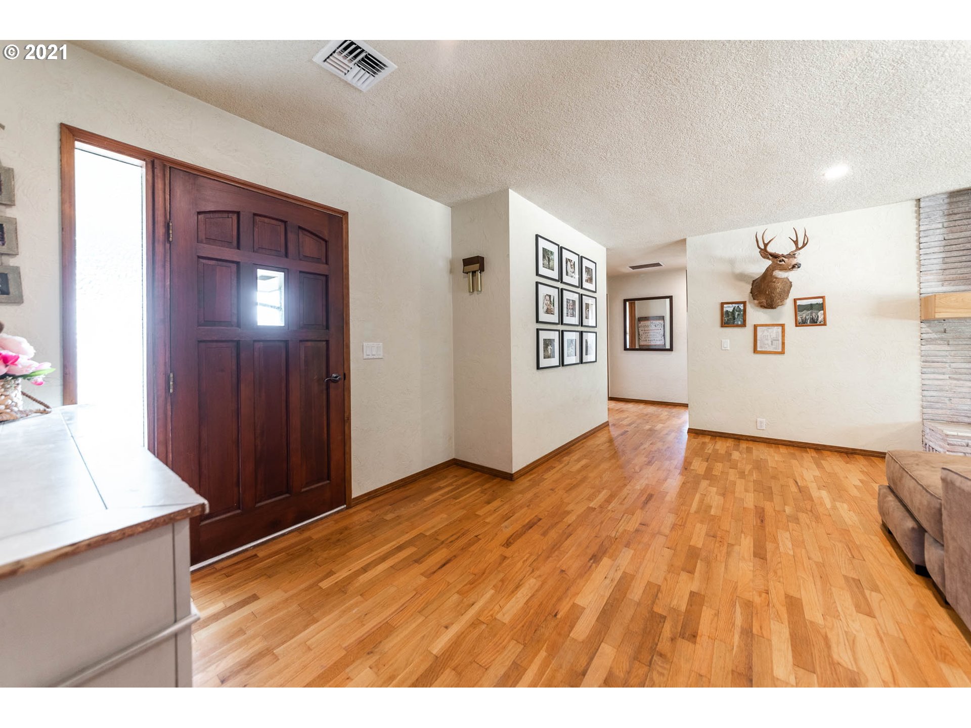 37931 M J Chase Road Springfield, OR 97478 - Photo 4 of 32 a view interior of a house wooden floor and windows