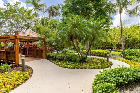 $399,995 | 2000 Towerside Terrace, Unit 311, Miami, FL 33138