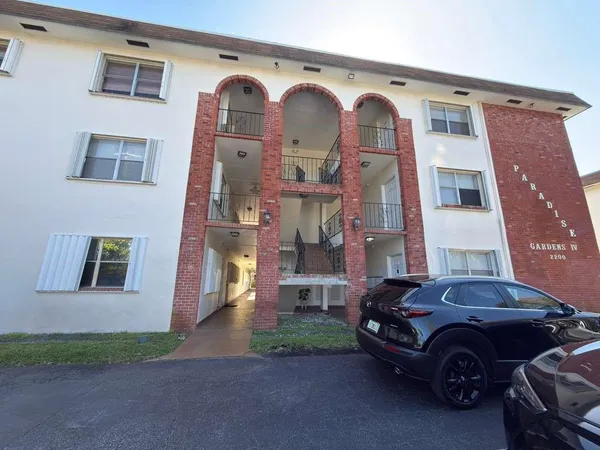 $110,000 | 2200 Taylor Street, Unit 104, Hollywood, FL 33020
