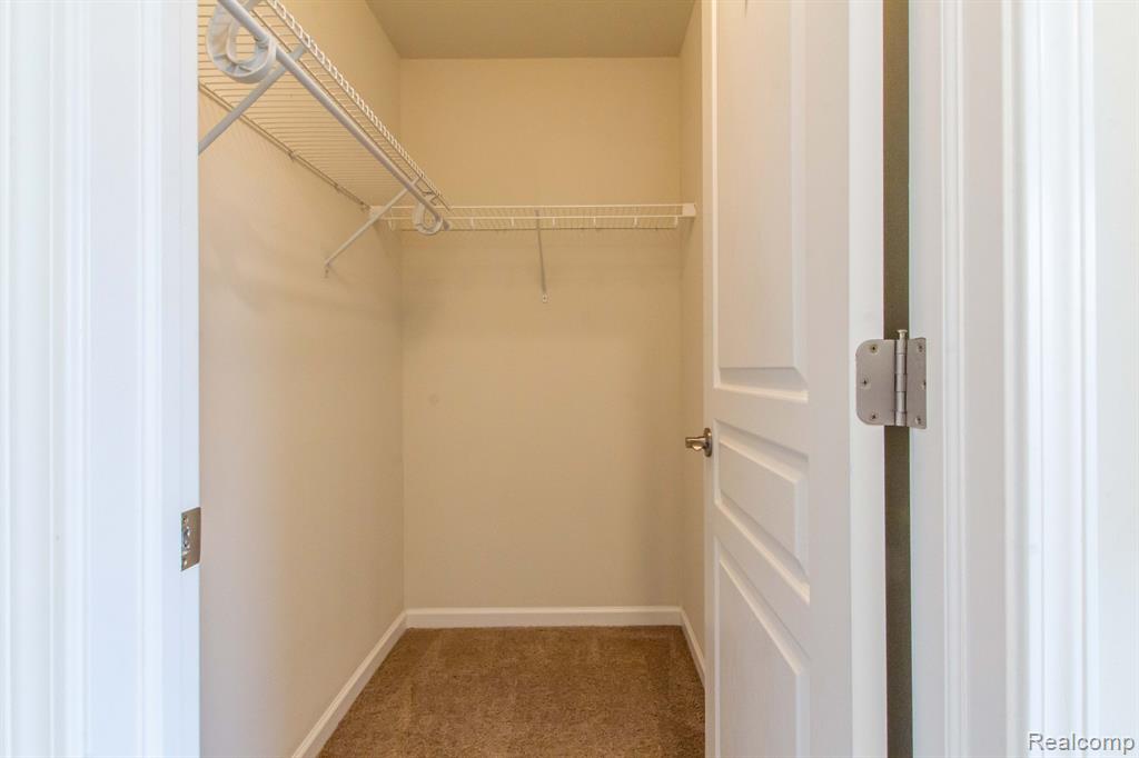 863 Barclay Circle Rochester Hills, MI 48307 - Photo 22 of 35