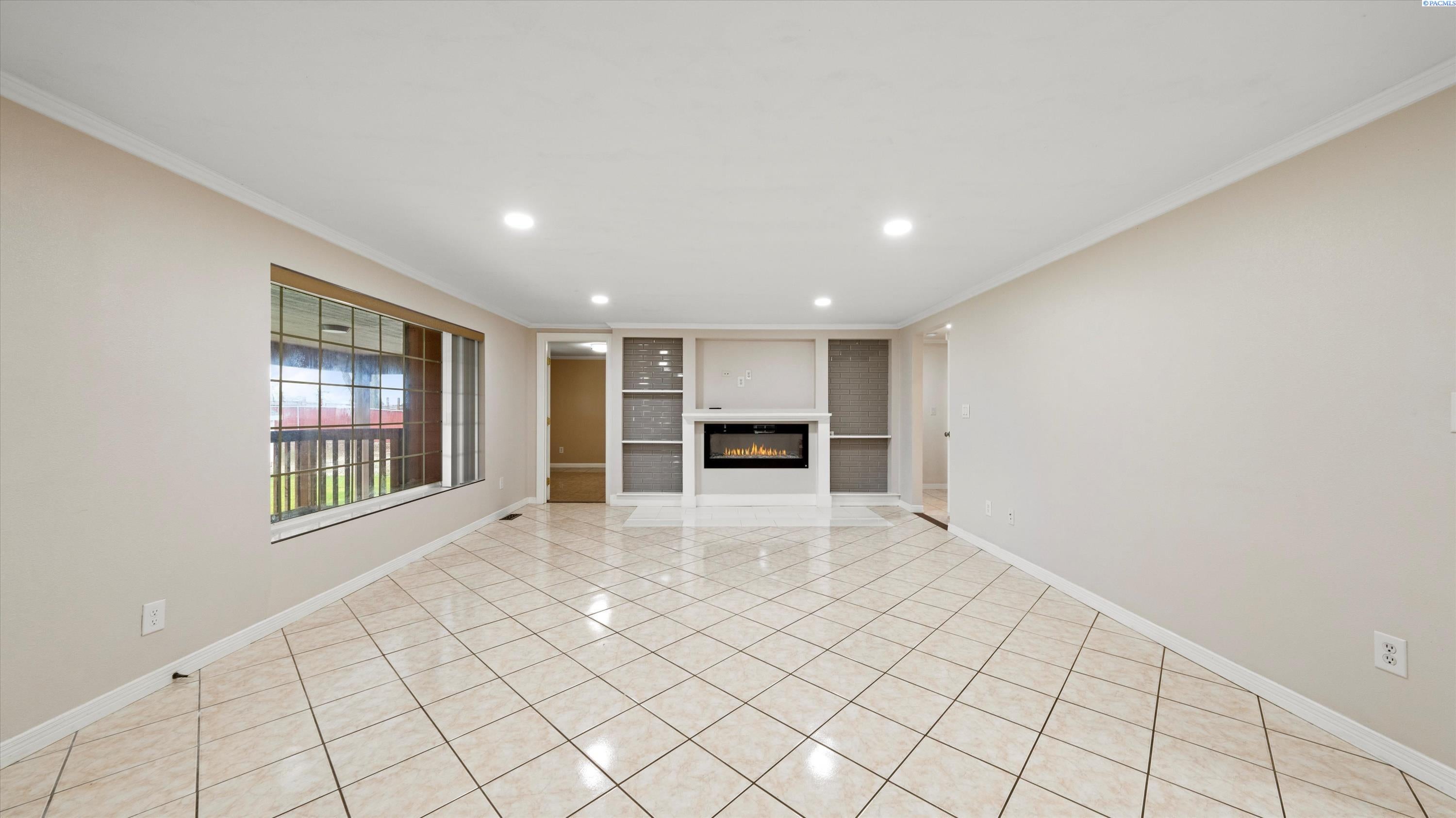 9121 Taylor Flats Road Pasco, WA 99301 - Photo 7 of 49 Gallery Image 7