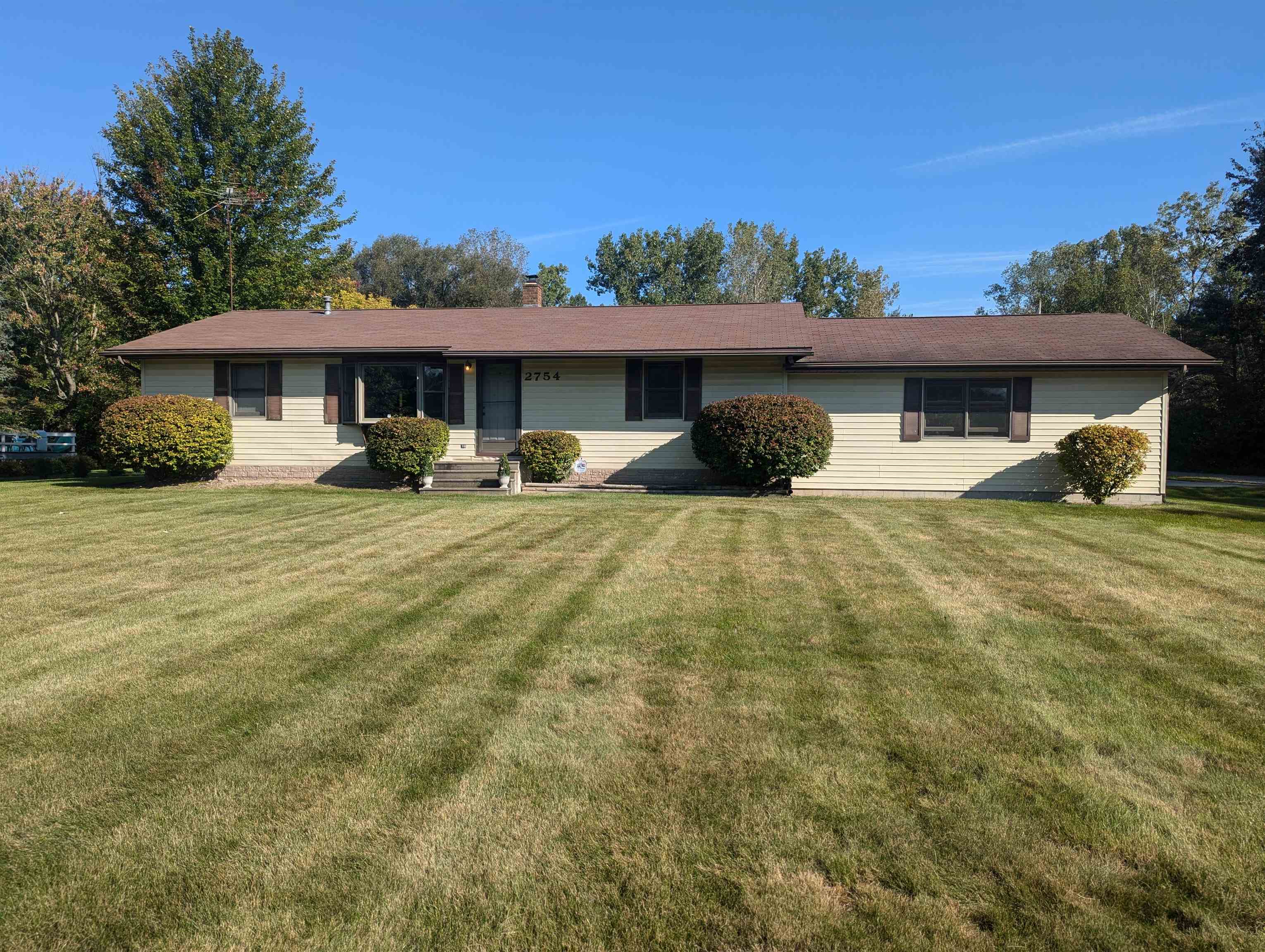 2754 Kiesel Road Midland, MI 48642 - Photo 3 of 26