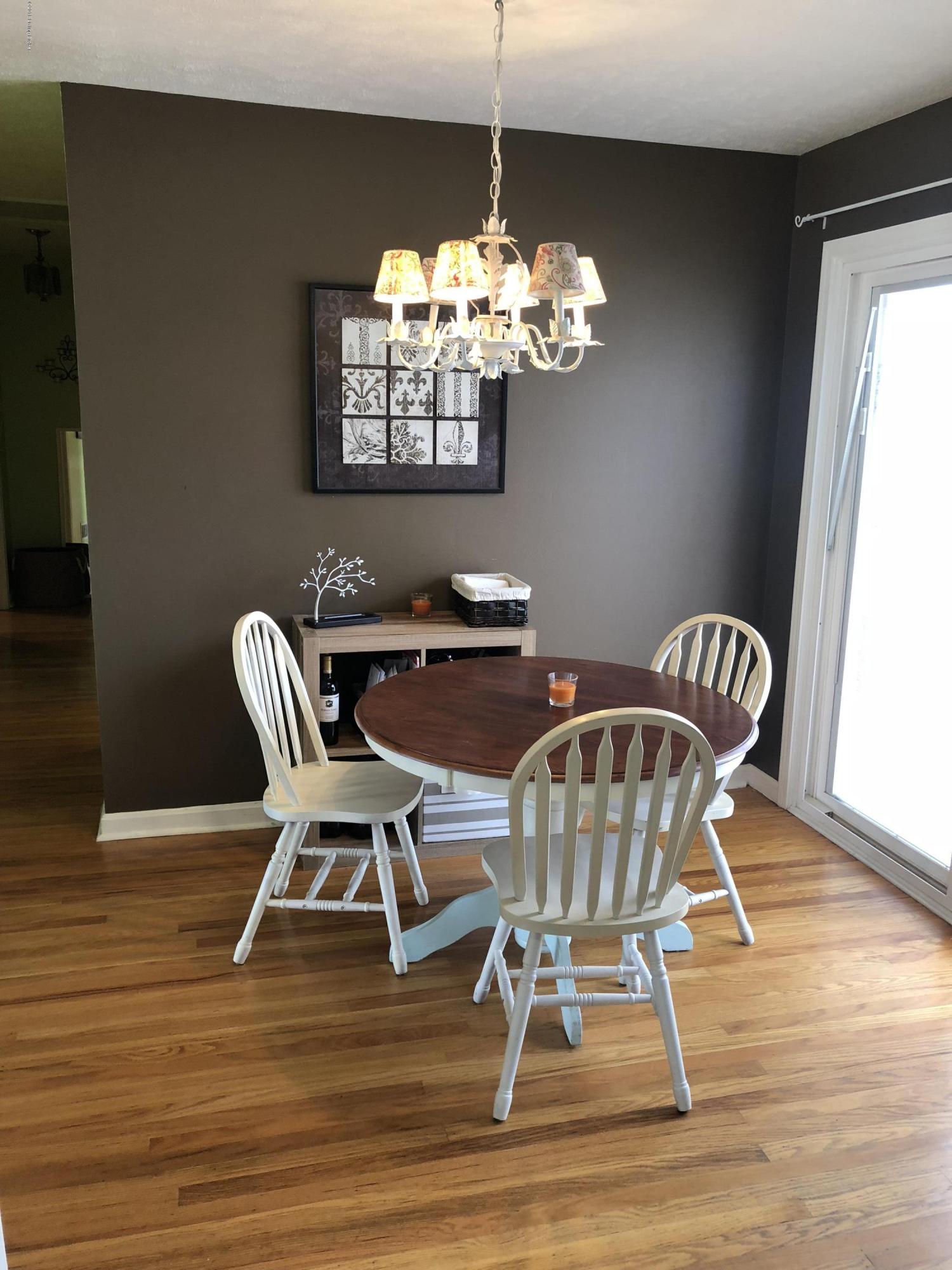 8212 Delido Road Louisville, KY 40219 - Photo 16 of 23 IMG_7277