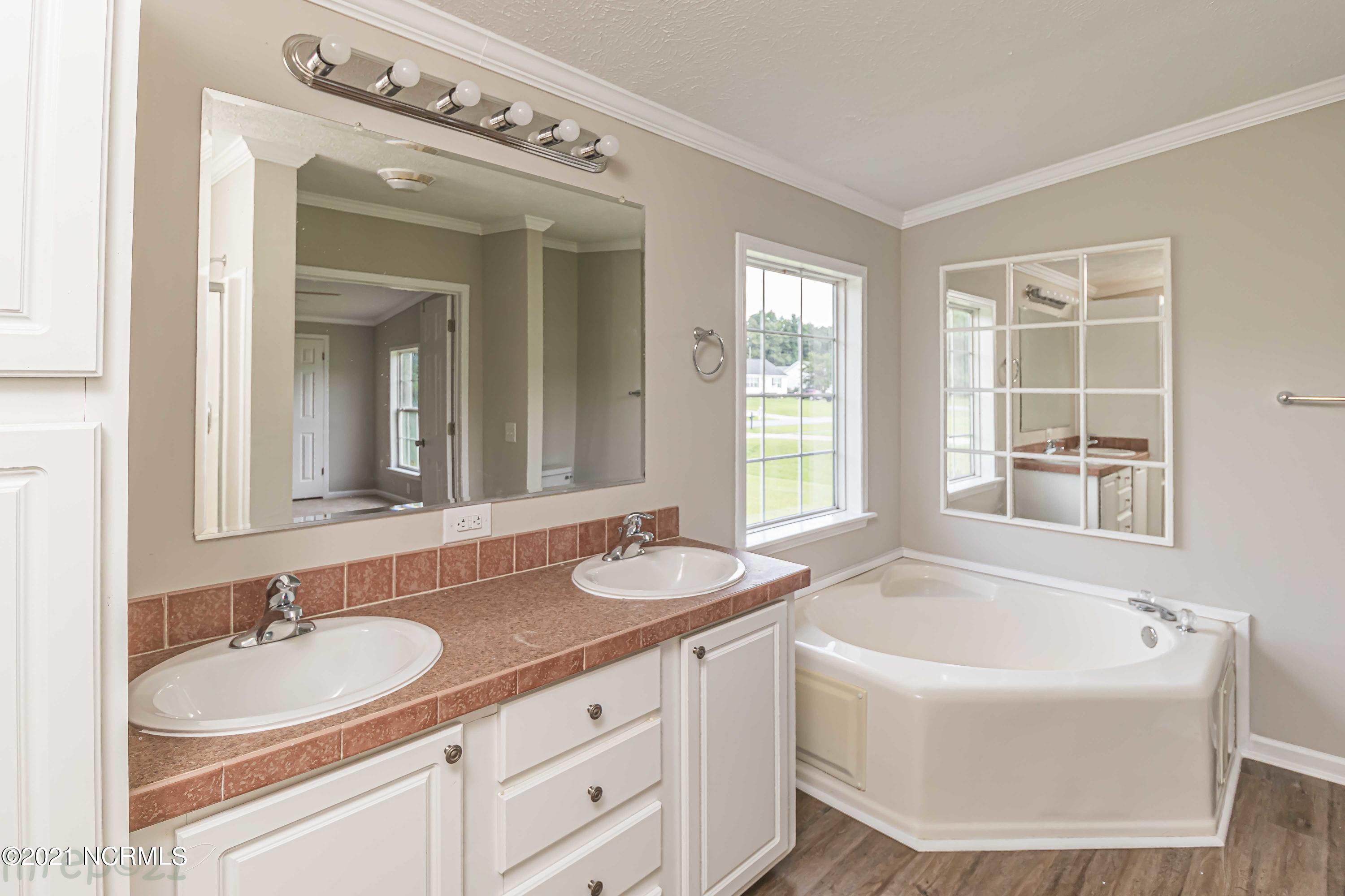 2975 Laurel Ridge Lane Kinston, NC 28504 - Photo 44 of 54 IMG_5454