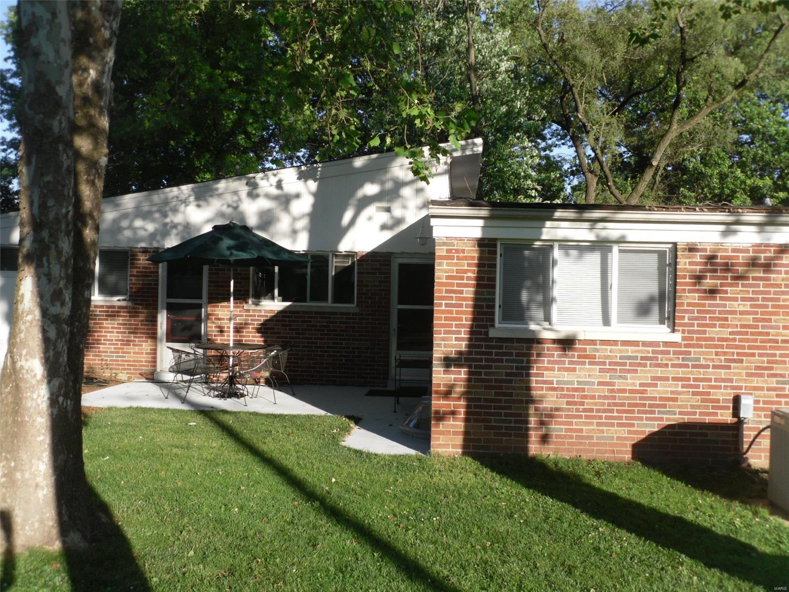1045 Groby Road St. Louis, MO 63130 - Photo 4 of 41 Gallery Image 4