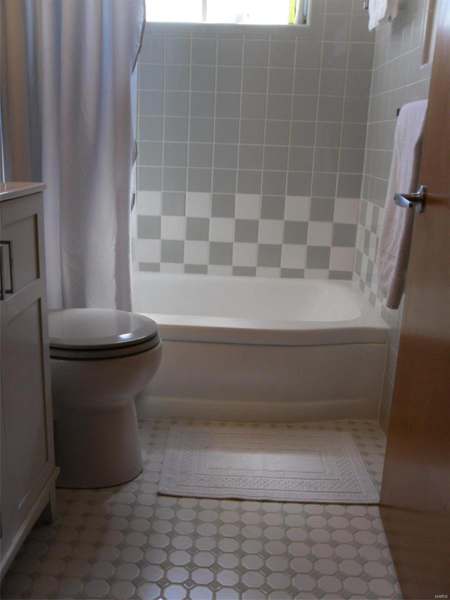 1045 Groby Road St. Louis, MO 63130 - Photo 38 of 41 Gallery Image 38