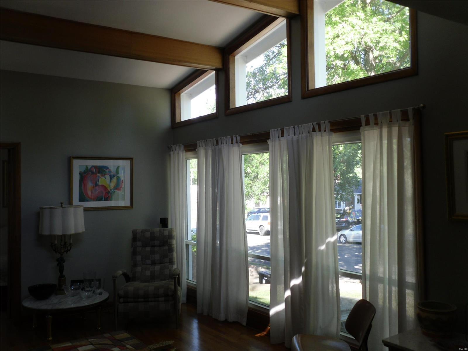 1045 Groby Road St. Louis, MO 63130 - Photo 10 of 41 Gallery Image 10