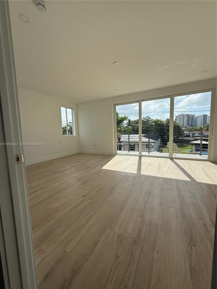 1981 Southwest 33rd Avenue Miami, FL 33145 - Photo 21 of 61