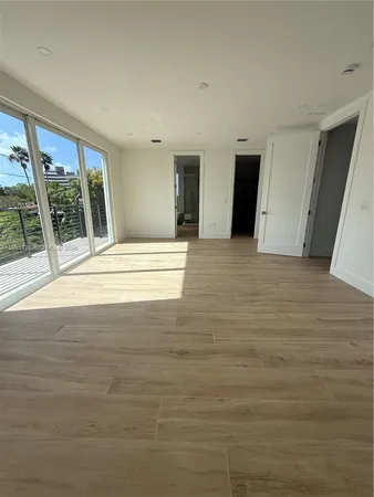 $16,000 | 1981 Southwest 33rd Avenue, Miami, FL 33145