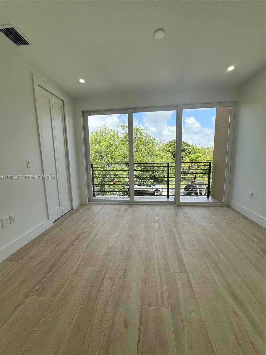 1981 Southwest 33rd Avenue Miami, FL 33145 - Photo 33 of 61