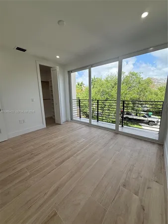 $16,000 | 1981 Southwest 33rd Avenue, Miami, FL 33145