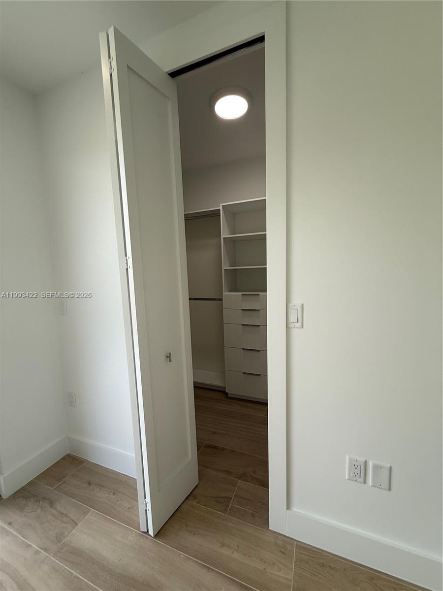 1981 Southwest 33rd Avenue Miami, FL 33145 - Photo 43 of 61