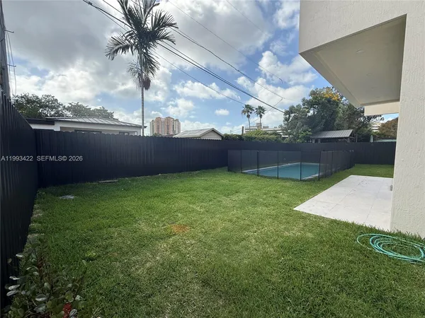 $16,000 | 1981 Southwest 33rd Avenue, Miami, FL 33145