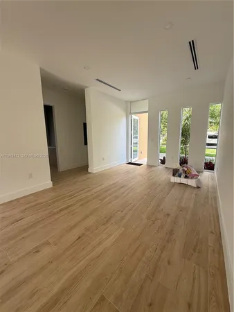 $16,000 | 1981 Southwest 33rd Avenue, Miami, FL 33145