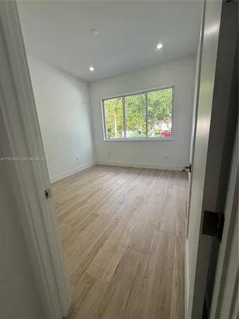 $16,000 | 1981 Southwest 33rd Avenue, Miami, FL 33145