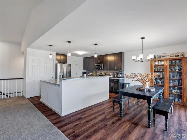 $380,000 | 1833 Sunset Ridge, Festus, MO 63028