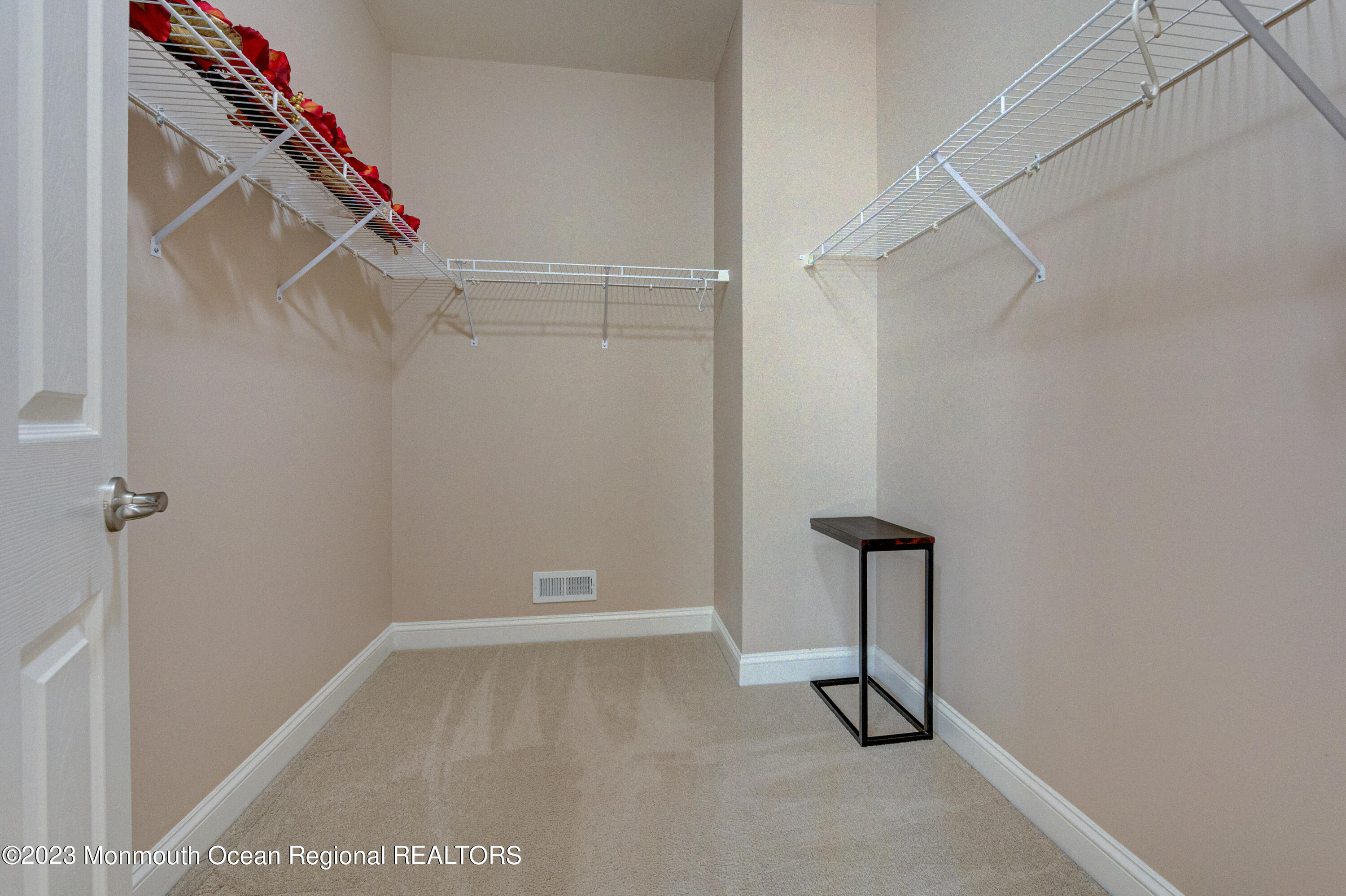 15 Comtois Road Manalapan, NJ 07726 - Photo 18 of 42 Walk In closet