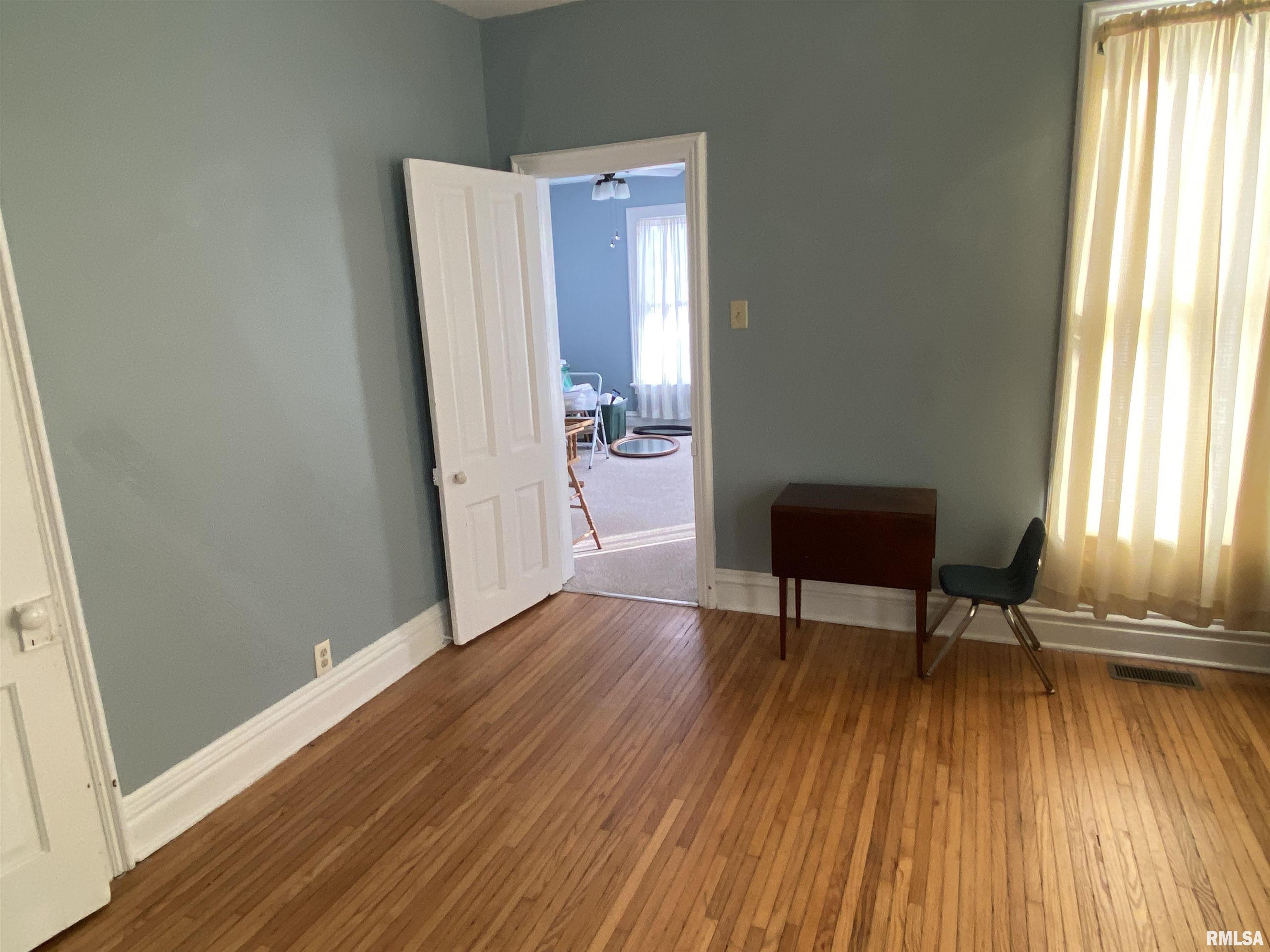 312 North 2nd Avenue Canton, IL 61520 - Photo 22 of 37
