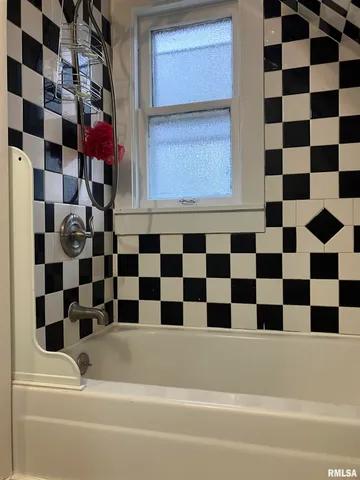 $135,000 | 312 North 2nd Avenue, Canton, IL 61520