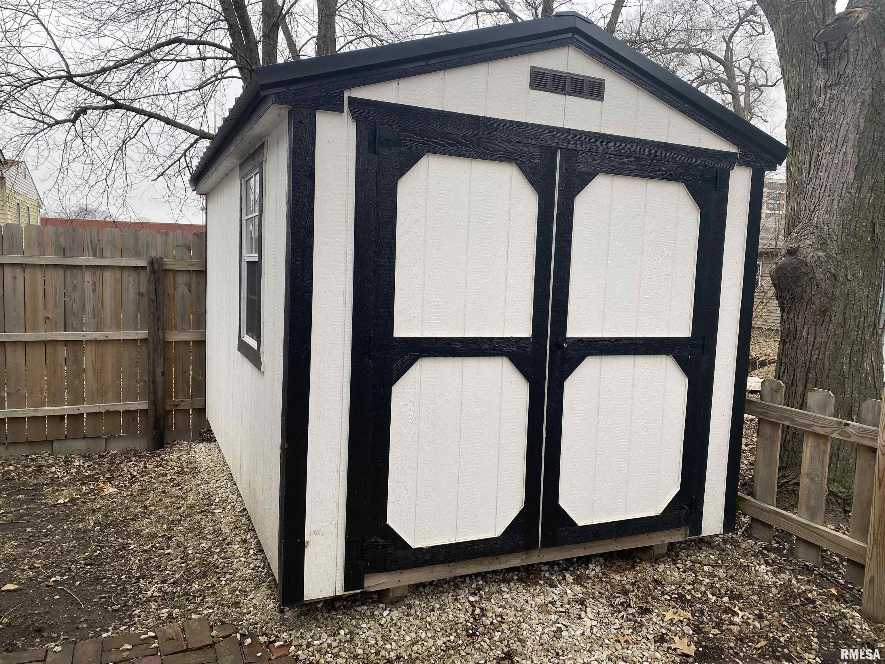 312 North 2nd Avenue Canton, IL 61520 - Photo 5 of 37