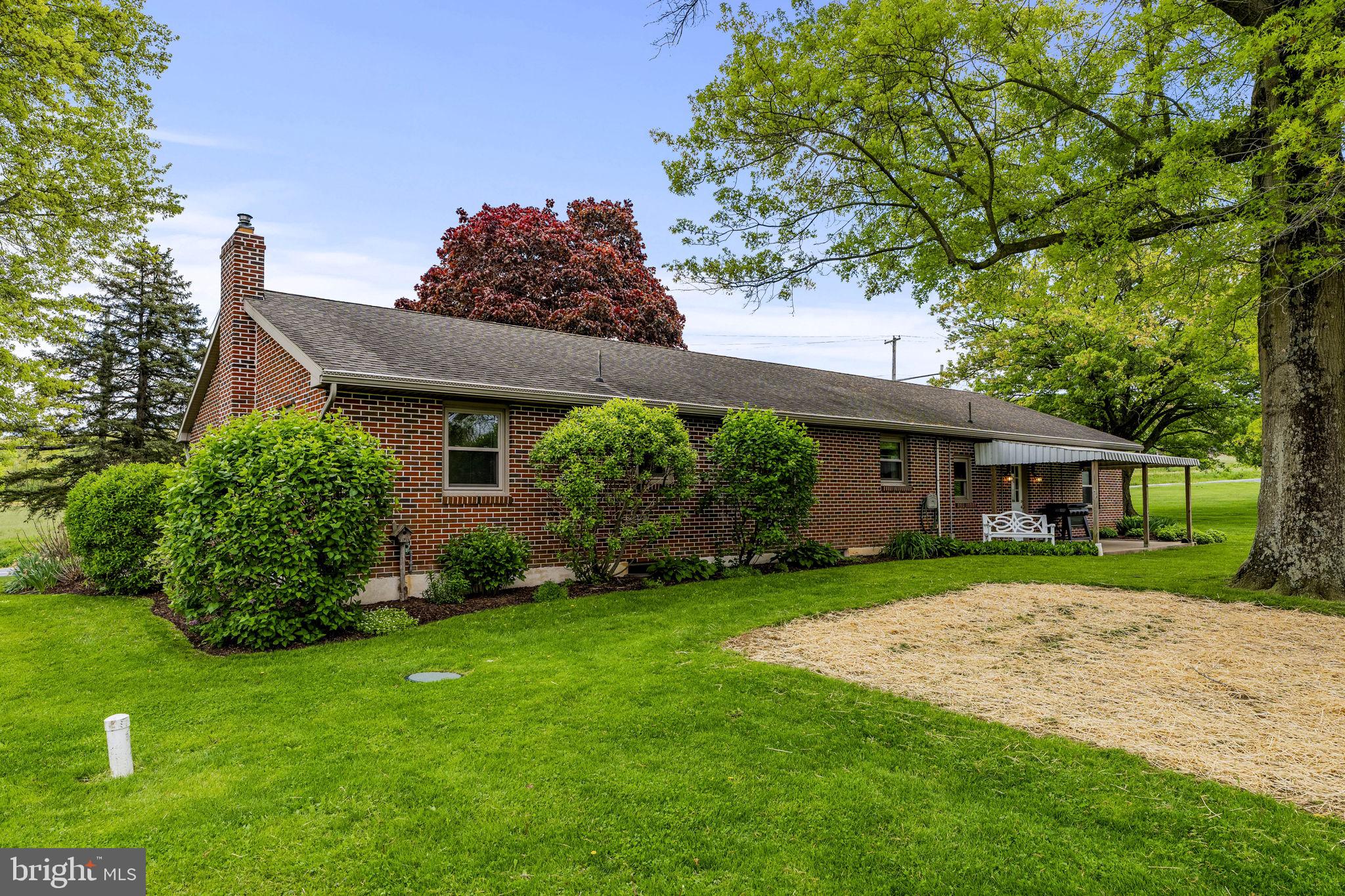 1160 Narvon Road Narvon, PA 17555 - Photo 12 of 64 a front view of a house with a garden