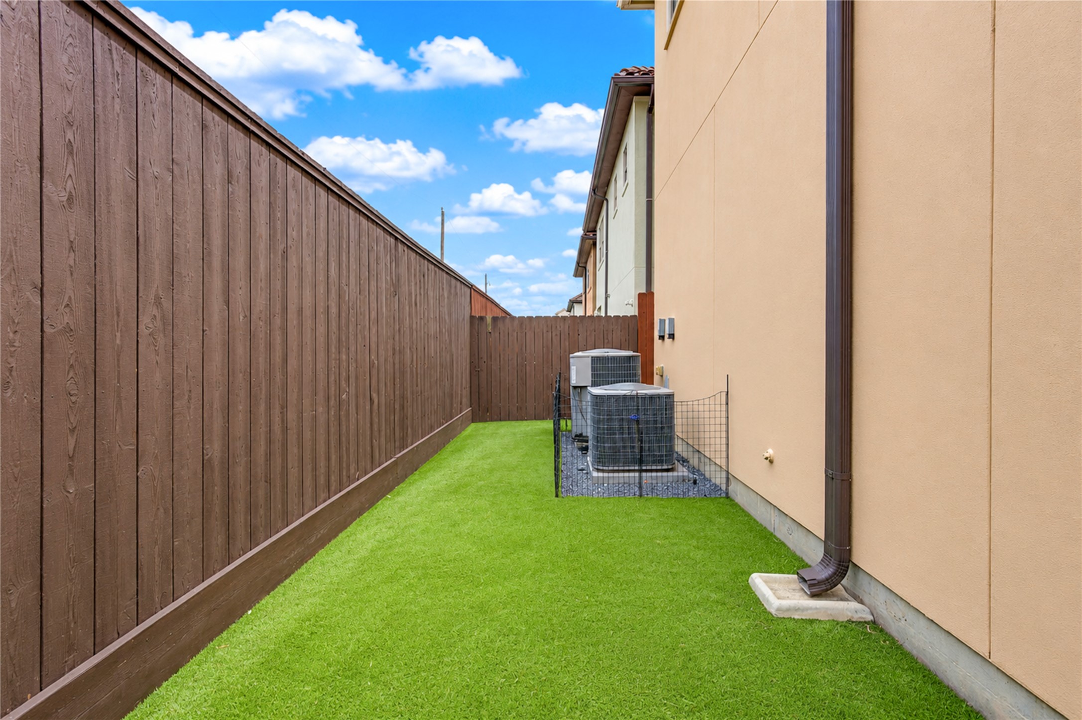 7615 Pine Ridge Terrace Road Houston, TX 77081 - Photo 35 of 39 Gallery Image 35