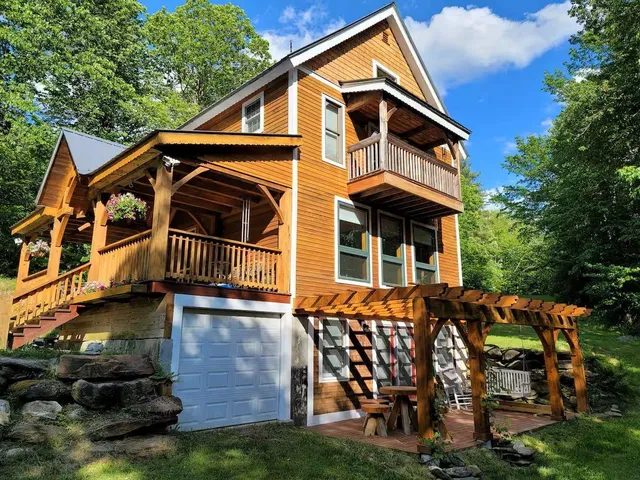 $575,000 | 256 Potter Road, Wardsboro, VT 05355