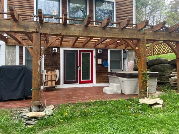 $575,000 | 256 Potter Road, Wardsboro, VT 05355