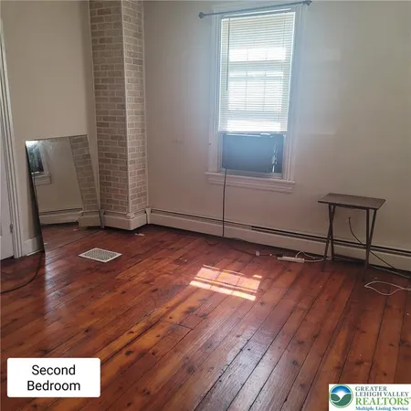 $2,400 | 440 New Street, Freemansburg, PA 18017