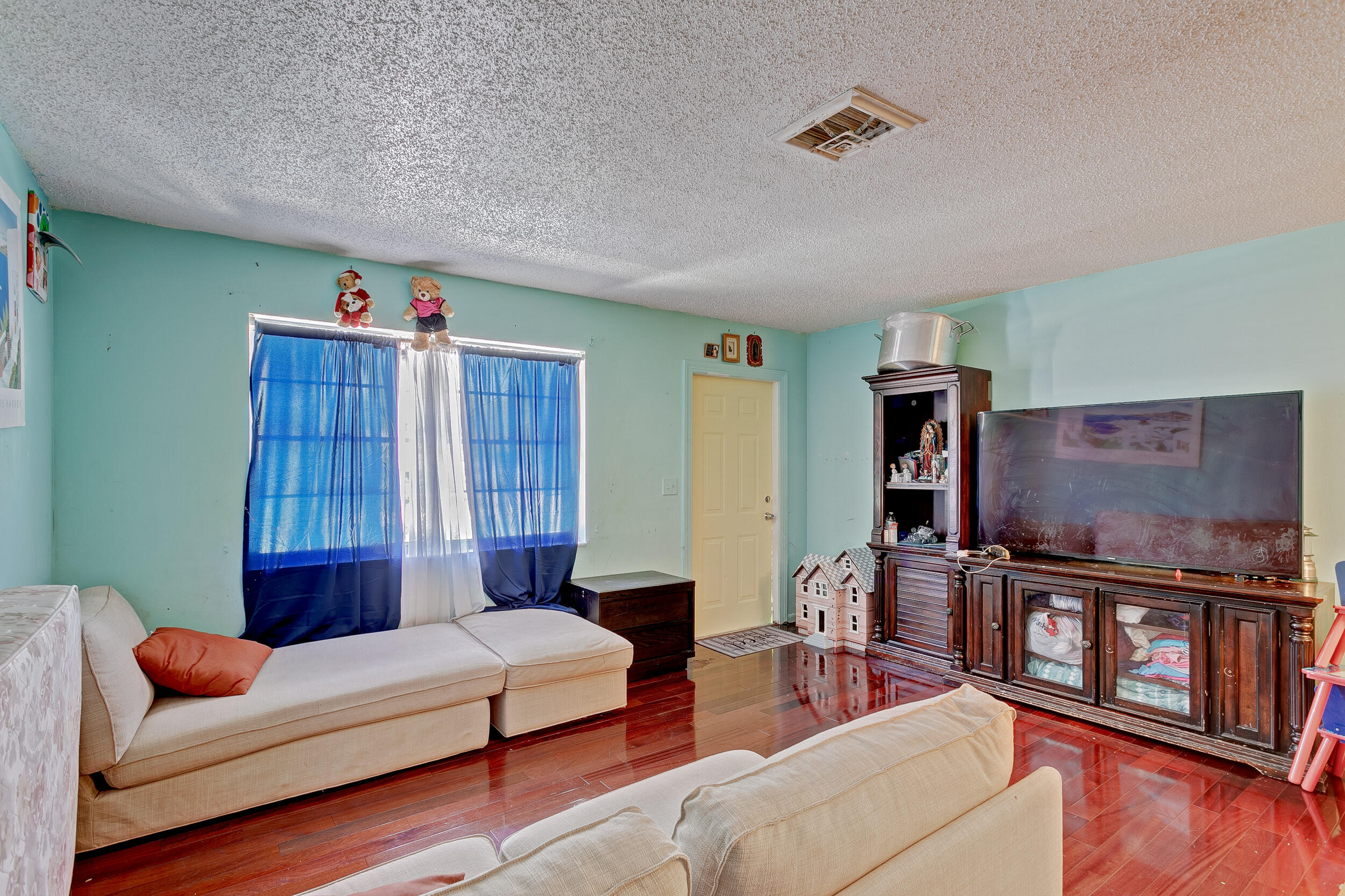804 Northview Drive Jupiter, FL 33458 - Photo 5 of 9 10_320a1514