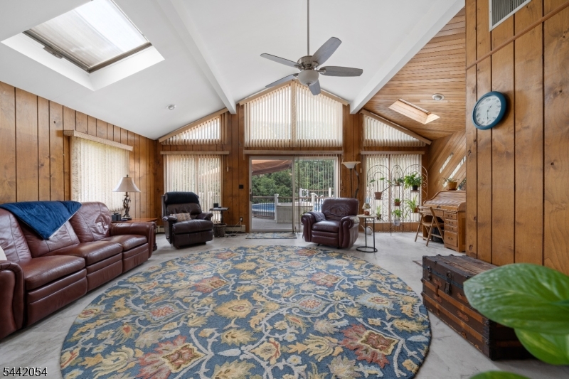 21 Ravine Avenue Nutley, NJ 07110 - Photo 4 of 39