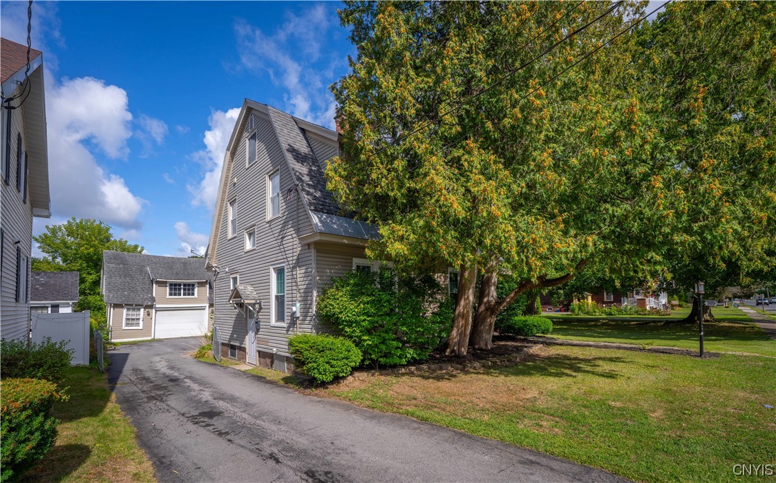 303 French Road Utica, NY 13502 - Photo 6 of 50